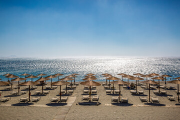 Liegen an einem Strand auf Kreta in Griechenland