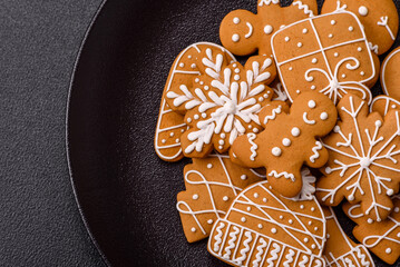 Delicious gingerbread cookies with honey, ginger and cinnamon