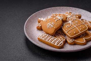 Delicious gingerbread cookies with honey, ginger and cinnamon