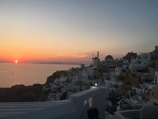 Obraz premium sunset at oia city