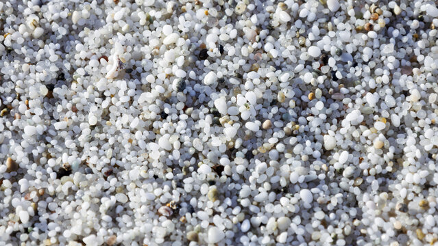 Beach of white quartz grains, like grains of rice, Arutas Beach