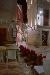 A walk in the old center of Polignano A Mare