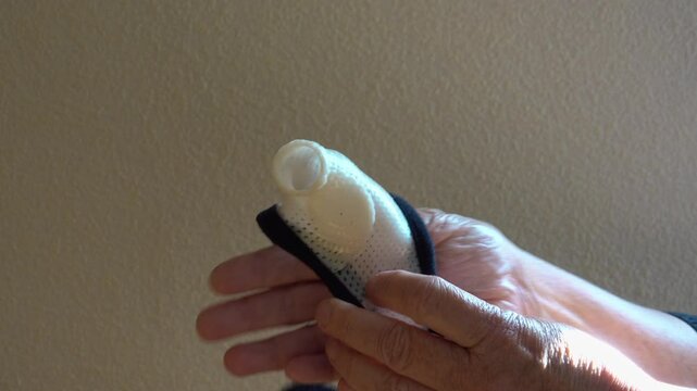 dynamic thumb flexion orthosis for osteoarthritis of fingers