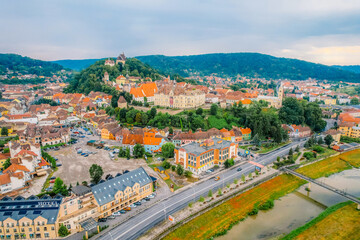 Naklejka premium Medieval fortress and fortified citadel of Sighisoara with colorful houses in transylvania.