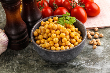 Canned chickpea in the bowl