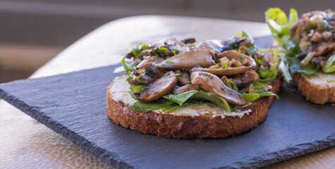  Toasted Bread with Ricotta, Arugula, and Mushrooms – Close-Up