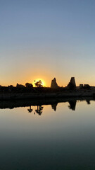 Fototapeta premium Sunset Reflection at Ancient Ruins