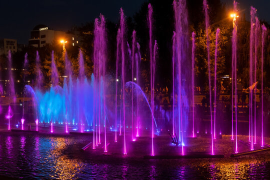 YEKATERINBURG. Light and music singing Fountains in the Historical Park in the city center