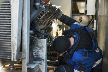 Repair of a diesel generator converted to gas.