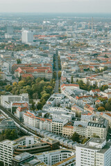 Vogelperspektive - Stadtpanorama - Blick vom Berliner Fernsehturm in Richtung Oranienburger Straße