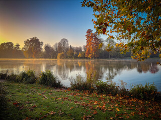 The island of Reuilly is one of the two islands of Lake Daumesnil in the Bois de Vincennes in Paris, France