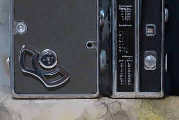 Feine Details ohne Namen am Filmkamera Body aus dem Jahre 1953