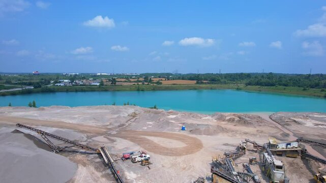 St Marys CBM Aggregates South aberfoyle pit. Building materials supplier in Cambridge, Ontario, Canada. Leading supplier of stone, sand and gravel used to support new construction.