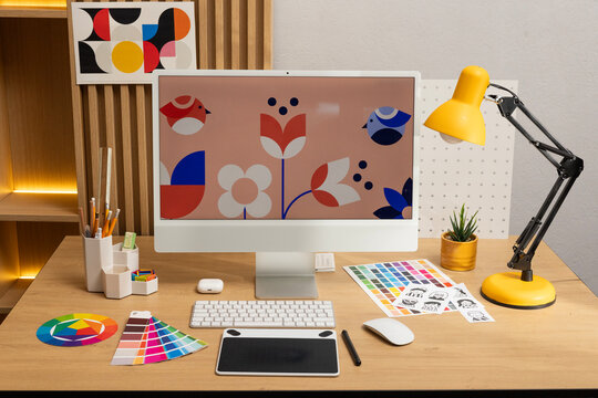Organized Workspace for Digital and Graphic Design