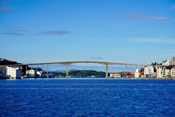 Fototapeta premium Soersund bridge connects Innlandet and Kirklandet islands in Kristiansund, Norway