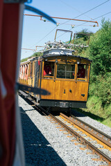 Tren de madera a Larhun