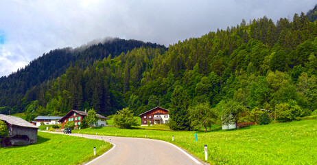 Gargellener Straße (L 192) zwischen St. Gallenkirch und Gargellen in Vorarlberg/Österreich