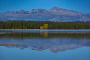 Fall evenings on the lake shore 