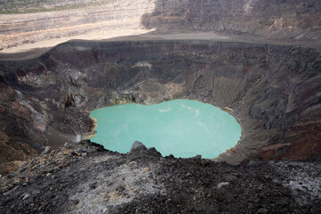 Santa Ana Volcano Crater Lake El Salvador © Glendy Beatriz