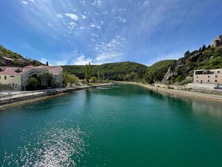 Zrmanja river and river valley with wooded shore (Obrovac, Croatia) - Fluss Zrmanja und Flusstal mit bewaldetem Ufer (Obrovac, Kroatien) - Rijeka Zrmanja i riječna dolina sa šumovitom obalom (Hrvatska © Mario