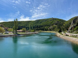 Zrmanja river and river valley with wooded shore (Obrovac, Croatia) - Fluss Zrmanja und Flusstal mit bewaldetem Ufer (Obrovac, Kroatien) - Rijeka Zrmanja i riječna dolina sa šumovitom obalom (Hrvatska © Mario
