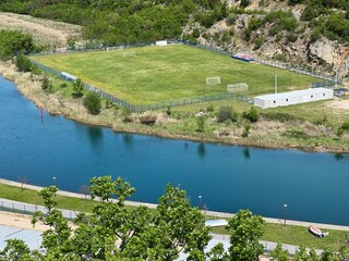 Zrmanja river and river valley with wooded shore (Obrovac, Croatia) - Fluss Zrmanja und Flusstal mit bewaldetem Ufer (Obrovac, Kroatien) - Rijeka Zrmanja i riječna dolina sa šumovitom obalom (Hrvatska © Mario