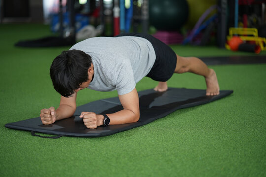 Push Ups Images Browse 104 915 Stock Photos Vectors and Video Adobe Stock
