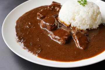 牛肉ヘレ　サイコロステーキ　ごろごろカレー
