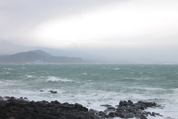 비오는 제주도 바다