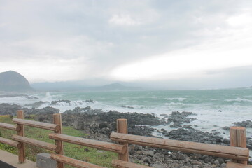 비오는 제주도의 둘레길