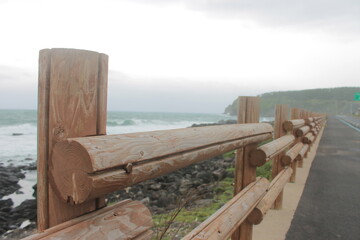 비오는 제주도의 둘레길