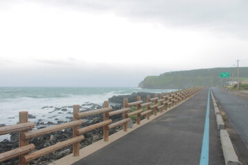 비오는 제주도의 둘레길