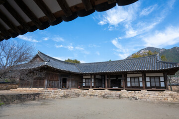 Korean Traditional House Scenery in Autumn