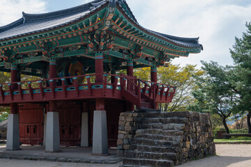 Fototapeta premium Korean Traditional House Scenery in Autumn
