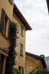 Obraz premium old house in the village