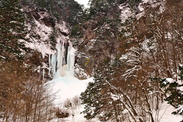 岐阜県の高山市奥飛騨温泉郷にある平湯大滝