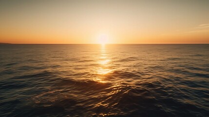 Obraz premium Serene Sunset View Over Calm Ocean Horizon