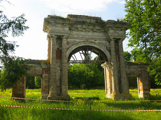 Obraz premium Ruins of Ekaterina Dashkova estate, Troitskoye, Kaluga region