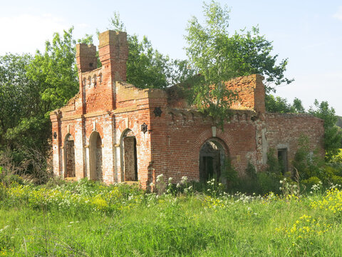 Ruins of Ekaterina Dashkova estate, Troitskoye, Kaluga region