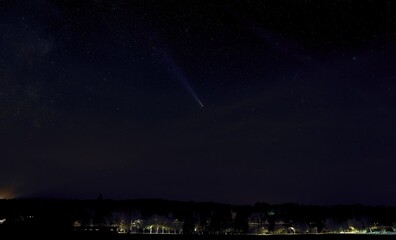 Fototapeta premium Comet C/2023 A3 (Tsuchinshan–ATLAS)