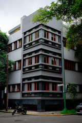 Ángulos urbanos: la elegancia de la esquina, vista sobre calle 