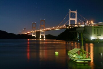 Obraz premium しまなみ海道・来島海峡第一大橋・夜景（愛媛県・今治市）