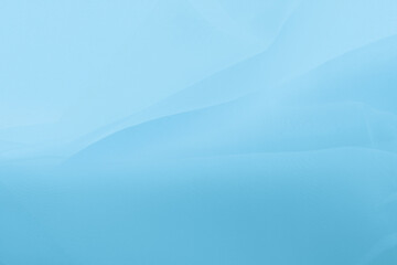 水色の薄い布　繊細な曲線	
