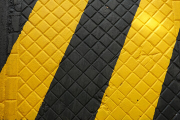 Rampe de seuil garage jaune et noir