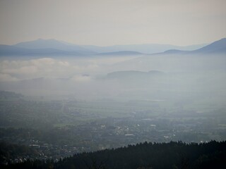 Fototapeta premium misty morning in the mountains