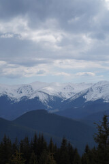 Obraz premium winter in the mountains ukraine