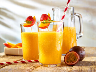 Orangensaft, Saft, Karaffen, Glaskannen, Südfrucht,