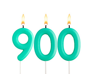Green candles forming the number 900 - Number of views, views or followers.