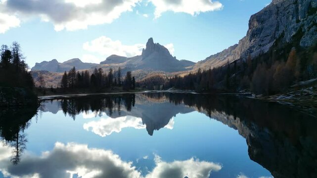 Croda da Lago - Lago Federa - Dolomites - Autumn - S&uuml;dtirol - Reflection