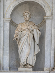 Obraz premium St. Peter statue at Basilica of Saint Paul Outside the Walls, Rome, Italy